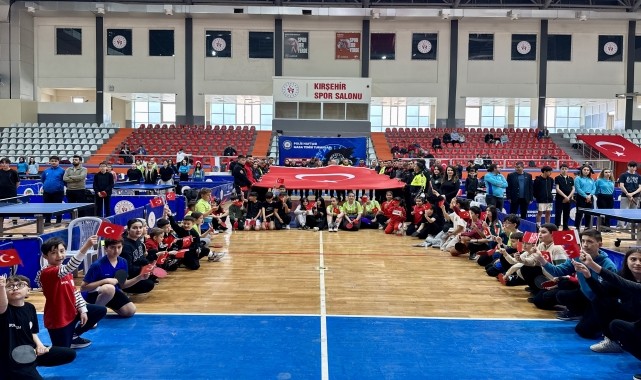 Kırşehir&#039;de Polis Haftası dolayısıyla masa tenisi turnuvası düzenlendi