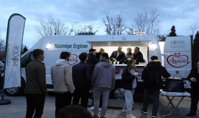 Niğde Belediyesinden üniversite öğrencilerine çorba ikramı