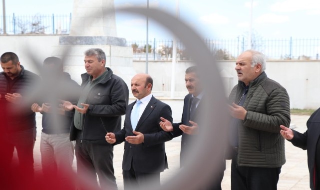 Şarkışla Belediye Başkan Gültekin, Garnizon Şehitliği&#039;ni ziyaret etti