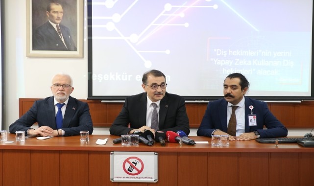 TBMM Yapay Zeka Araştırma Komisyonu Başkanı Dönmez&#039;den Eskişehir Ağız ve Diş Sağlığı Hastanesi&#039;ne ziyaret