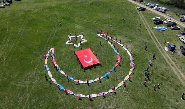 &quot;19 Mayıs&quot; Kayseri&#039;de Zamantı Irmağı&#039;nda kürek çekerek kutlandı