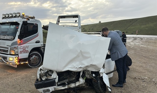 Ankara&#039;da otomobil ile hafif ticari aracın çarpıştığı kazada 1 kişi öldü, 1 kişi yaralandı