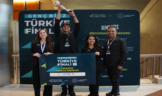 Bilfen Üsküdar Fen Lisesi öğrencileri &quot;Yılın Girişimi&quot; ödülü kazandı