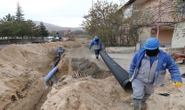 Büyükşehir Belediyesi, Yahyalı&#039;da kanalizasyon hatlarını yenileme çalışması başlattı