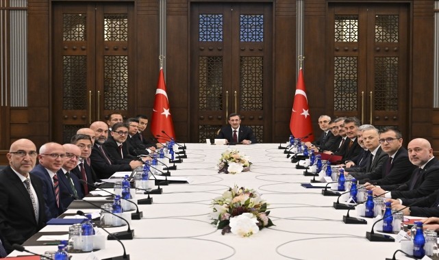 Cumhurbaşkanı Yardımcısı Yılmaz, metal sektörü temsilcileriyle görüştü: