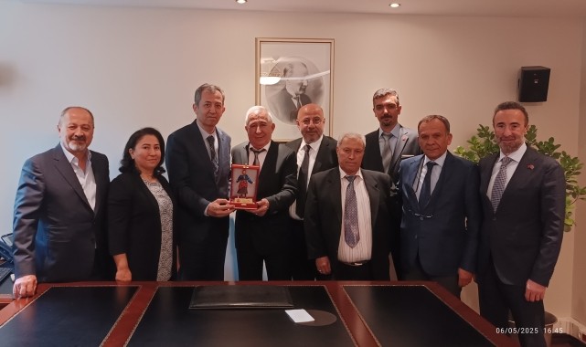 Cumhurbaşkanlığı Sosyal ve Gençlik Politikaları Kurulu Üyesi Özzeybek&#039;e hemşehrilerinden ziyaret