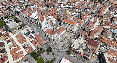 Hem tarihe geçtiler hem de tatili kaptılar