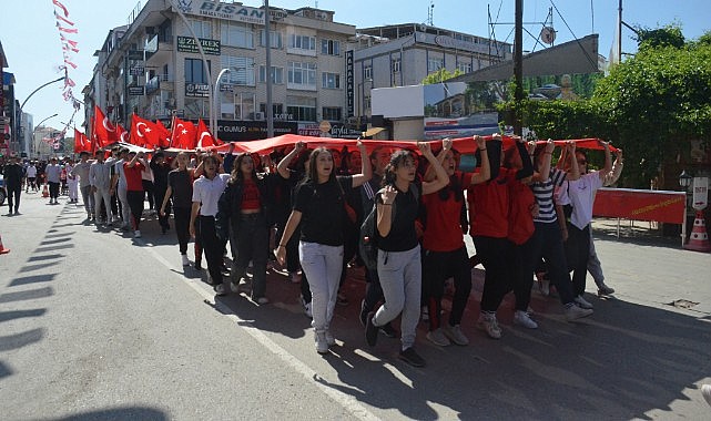 Karaman&#039;da 19 Mayıs coşkuyla kutlanıyor
