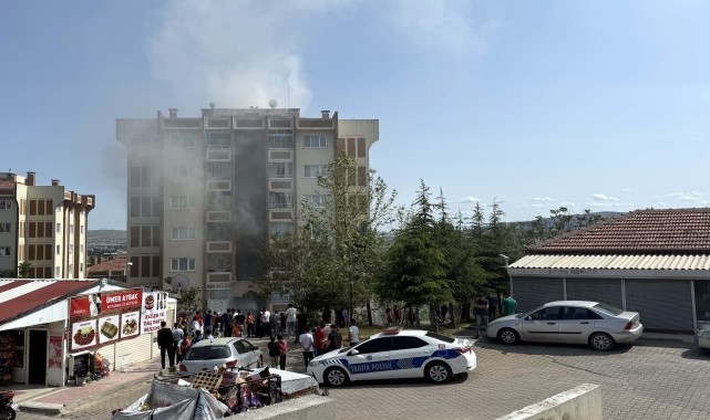 Kırıkkale&#039;de apartmanda çıkan yangında 6 kişi dumandan etkilendi