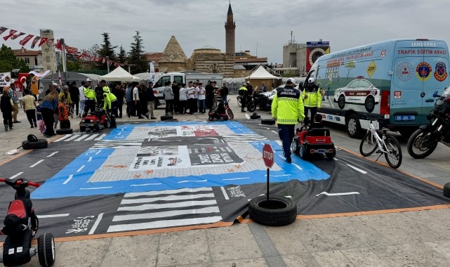 Kırşehir&#039;de, Karayolu Trafik Güvenliği Haftası etkinlikleri düzenlendi