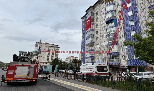 Şehit Astsubay Kıdemli Çavuş Emre Polat&#039;ın Sivas&#039;taki ailesine acı haber verildi