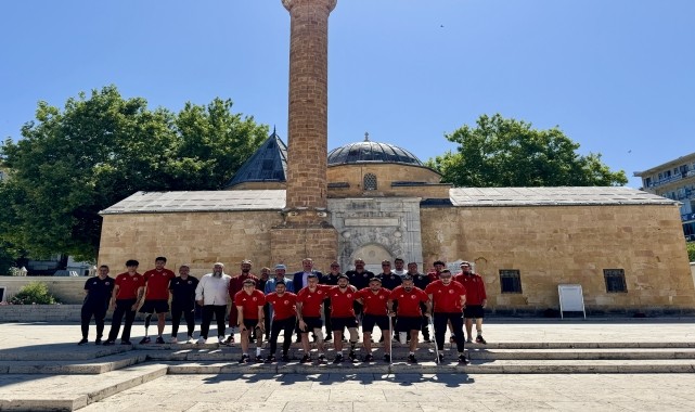 Ampute Futbol Milli Takımı, Kırşehir&#039;den dualarla uğurlandı
