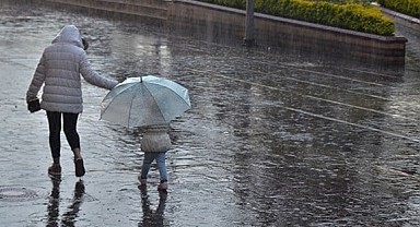 Bayramda Kış Geri Geliyor! Gök Gürültülü Sağanak Yağış Etkili Olacak! 