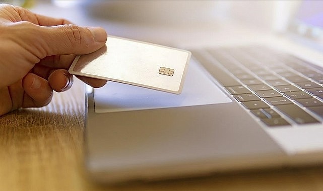 E-ticaret satışları arttı