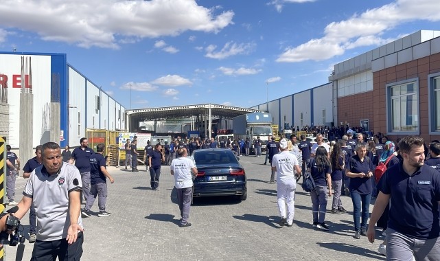 Eskişehir&#039;de fabrikada çıkan yangına müdahale ediliyor