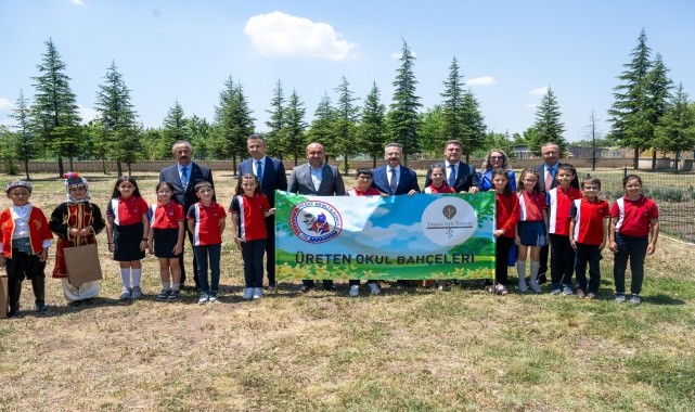 Eskişehir&#039;de &quot;Yapay Zeka Atölyesi&quot; ve &quot;Üreten Okul Bahçesi&quot; açıldı