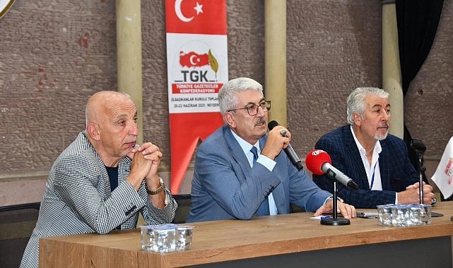 &quot;Gazeteciyim&quot; diyen mesleğe başlıyor