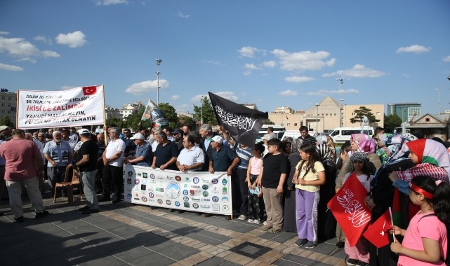 İsrail&#039;in Filistin&#039;e yönelik saldırıları Kayseri&#039;de protesto edildi