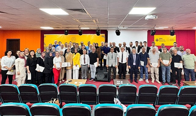 Karaman&#039;da öğretmenler sertifikalarını aldı