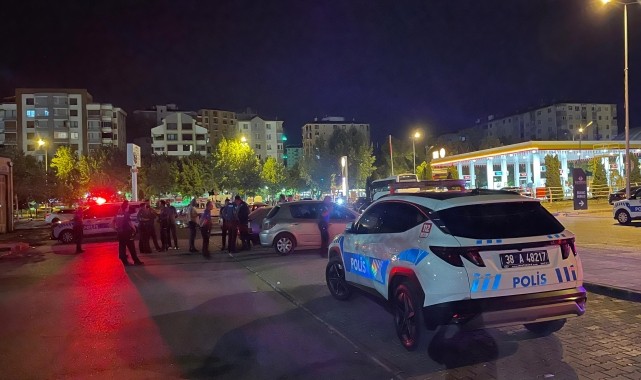 Kayseri&#039;de bıçaklı kavgada 1 kişi yaralandı