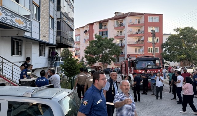 Kırıkkale&#039;de apartmanda çıkan yangında 8 kişi dumandan etkilendi