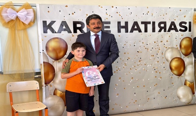 Kırşehir&#039;de öğrenciler karne heyecanı yaşadı