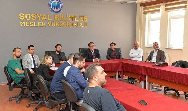 KMÜ&#039;de uluslararası veri semineri