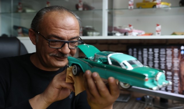 Konyalı koleksiyoner 25 yılda topladığı 259 model otomobili özenle saklıyor