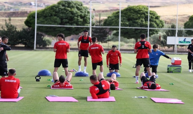 Sivasspor&#039;da yeni sezon hazırlıkları başladı