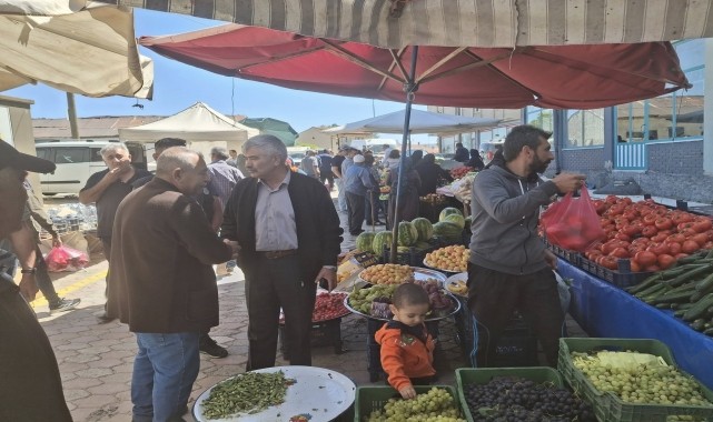 Ulaş&#039;ta semt pazarı yeni yerinde kuruldu