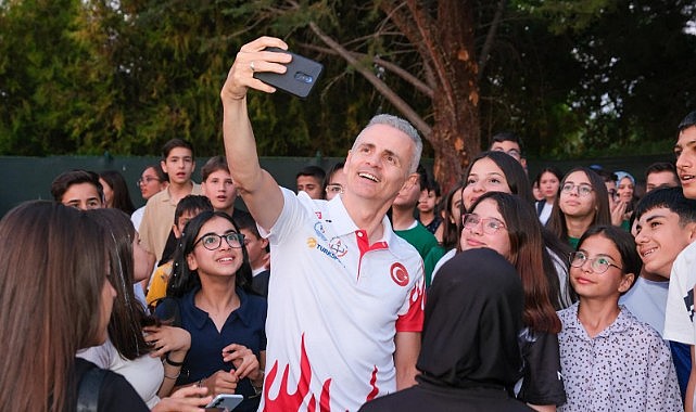 Vali Çiçekli &quot;OKU&quot; projesi öğrencileriyle buluştu