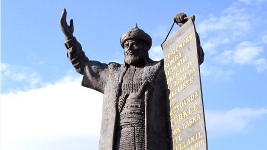 Karamanoğlu Mehmetbey kimdir