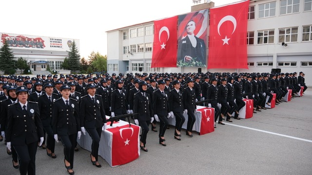 Yozgat&#039;ta 297 kadın polis adayı mezun oldu