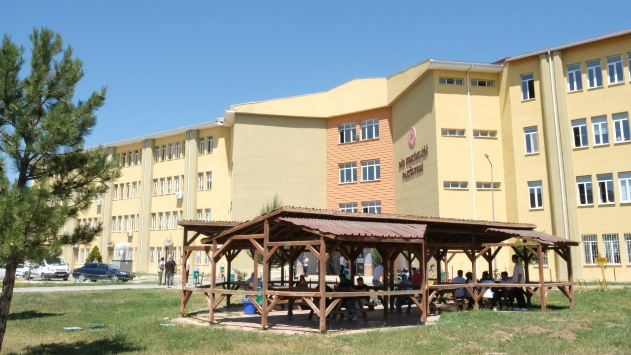 Sivas Cumhuriyet Üniversitesinde &quot;dumansız hava sahası&quot; uygulaması başlatıldı