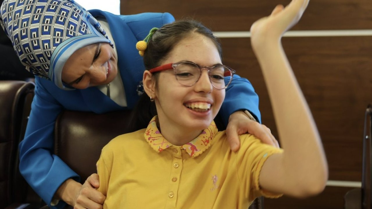 Aile ve Sosyal Hizmetler Bakanı Göktaş, şehit eşleriyle bir araya geldi