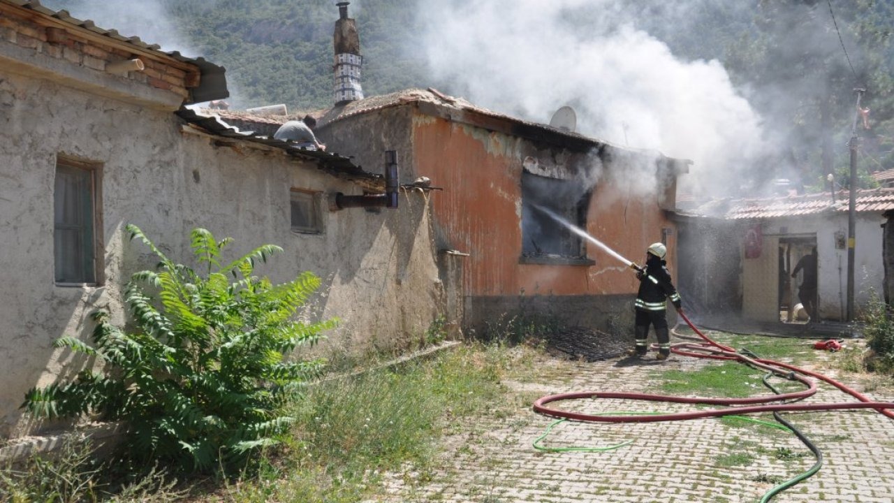 Konya&#039;da evde çıkan yangında bir kişi hayatını kaybetti