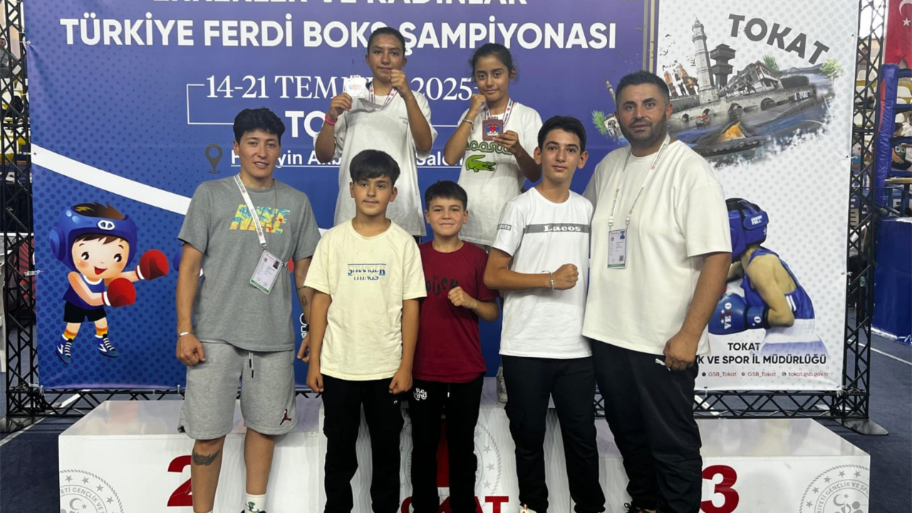 Karaman’ın altın yumrukları