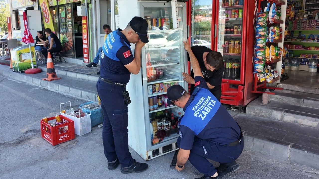 Büyükşehir Belediyesi Zabıta Daire Başkanlığı, Hunat Mahallesi&#039;nde denetim gerçekleştirdi
