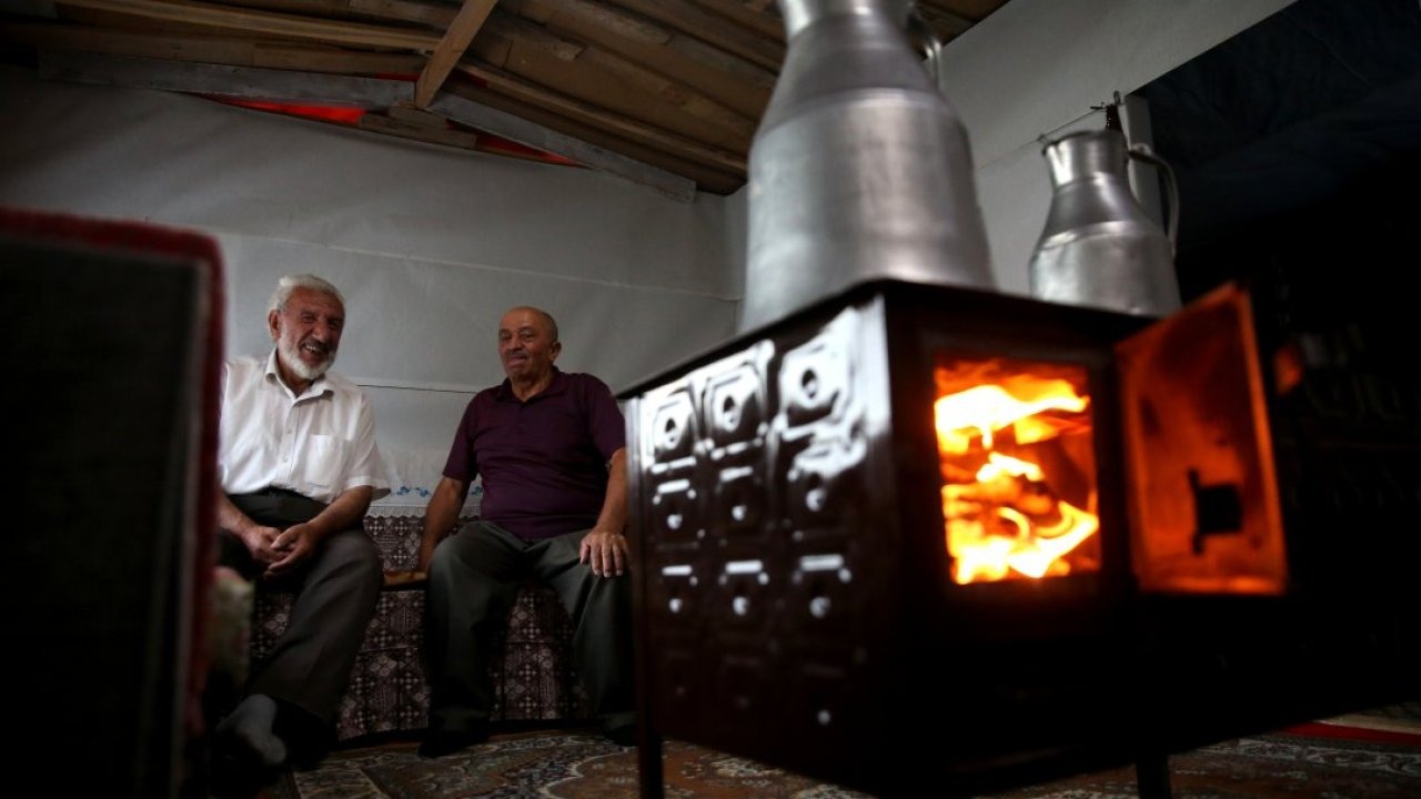 Yaz aylarında serinlemek için Erciyes&#039;e çıkıyorlar