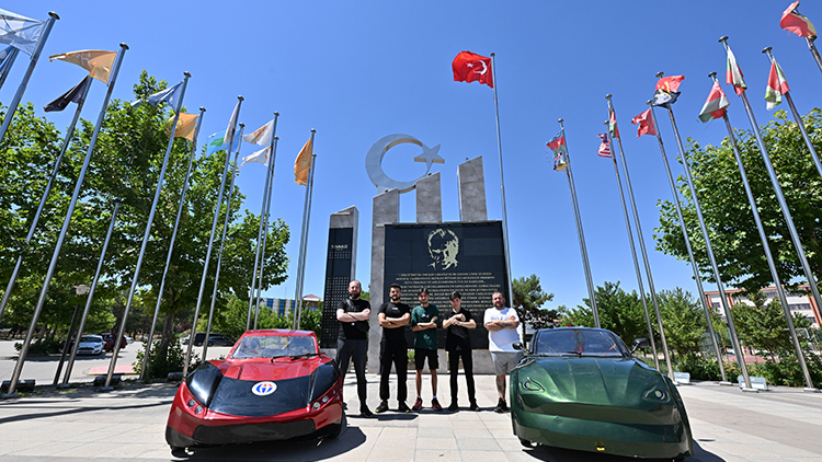 Hilal ile derece peşindeler