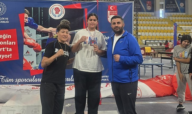 Karamanlı Rümeysa Türkiye üçüncüsü