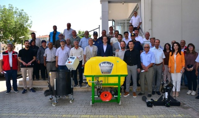 Kırşehir&#039;de ceviz üreticilerine makine desteği