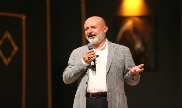 Kocasinan Belediyesinin tiyatro ekiplerinden iki ayrı oyun