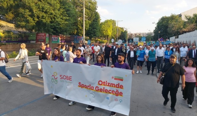 Konya&#039;da SOBE Otizm Spor Oyunları, kortej yürüyüşüyle başladı