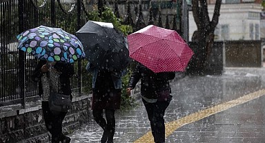 Temmuz Ayında Kış Geri Geliyor! Bugün İçin Sağanak Yağış ve Fırtına Uyarısı! 