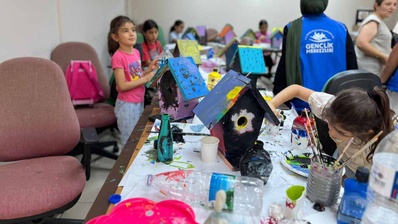 Minik kalplerden kuşlara sıcak yuva