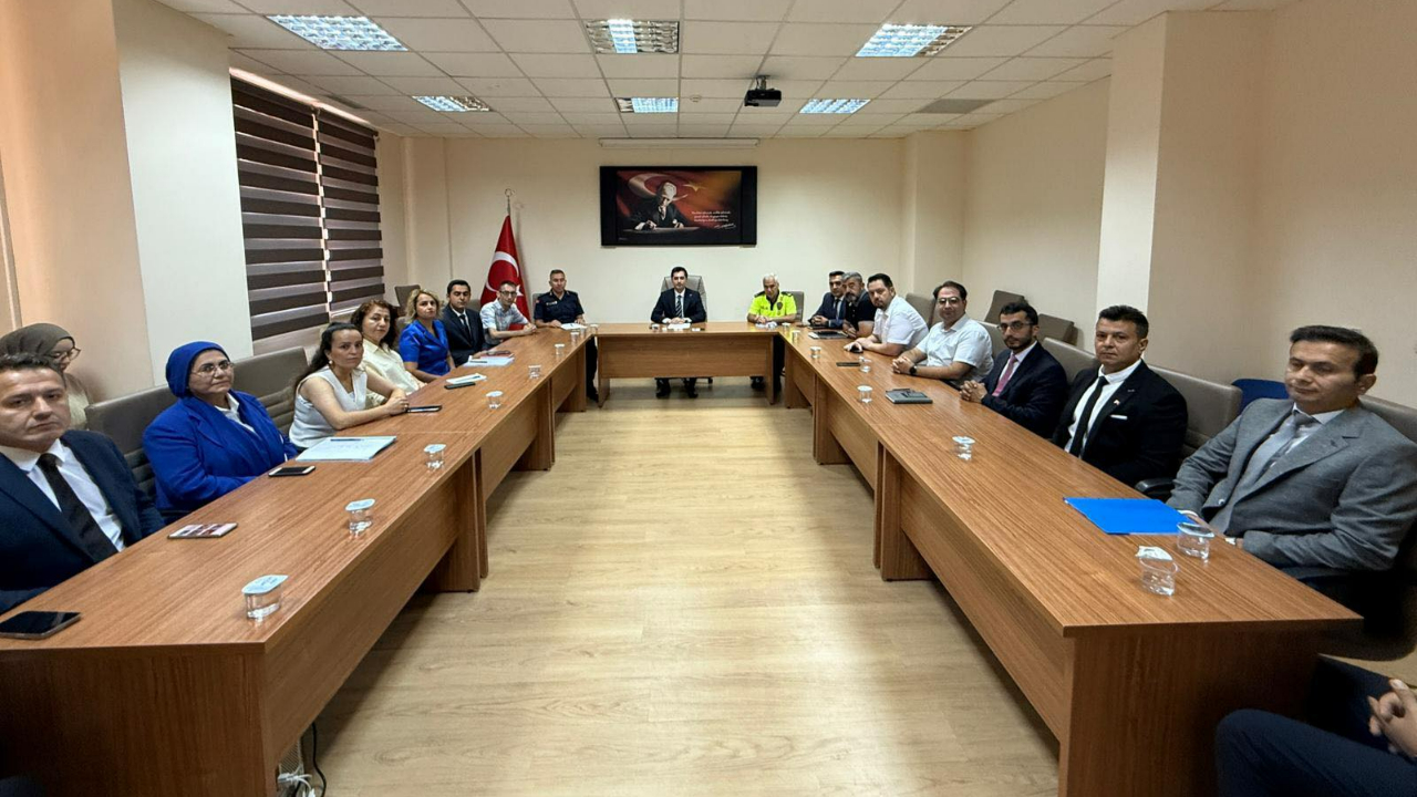 Kaymakam Almalı göreve hızlı başladı