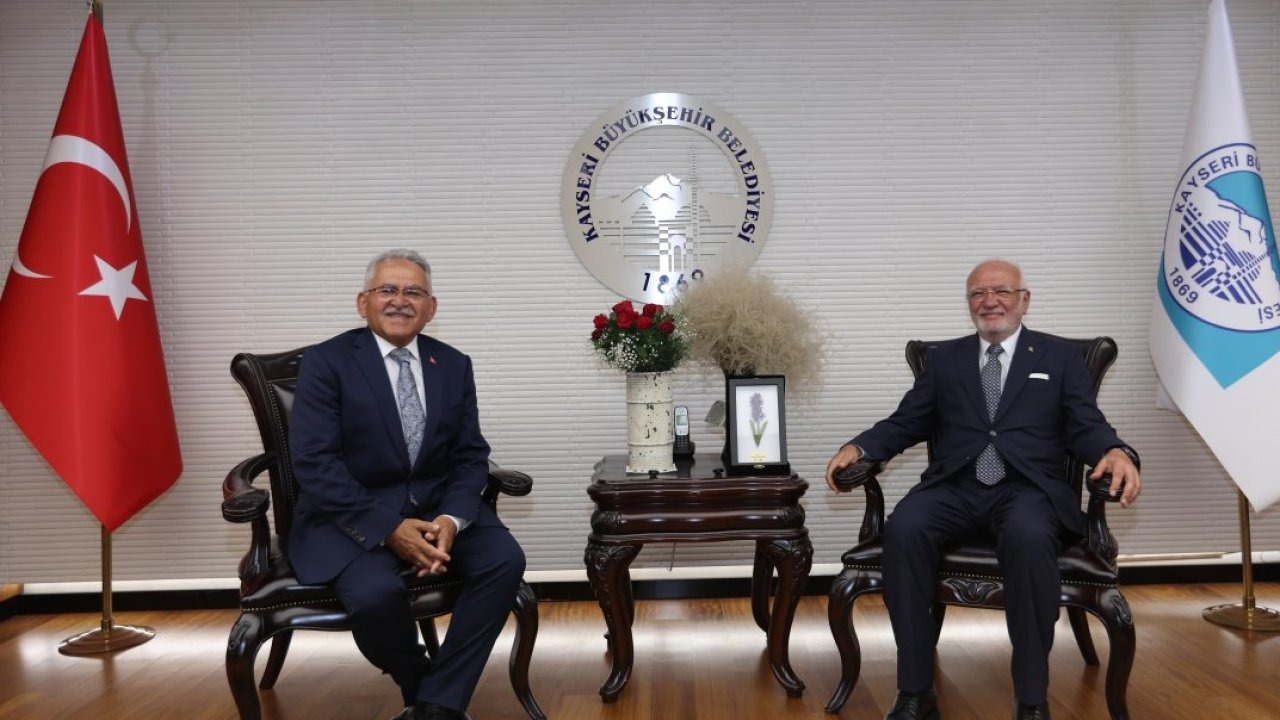 AK Parti Genel Başkanvekili Elitaş, Büyükşehir Belediye Başkanı Büyükkılıç&#039;ı ziyaret etti