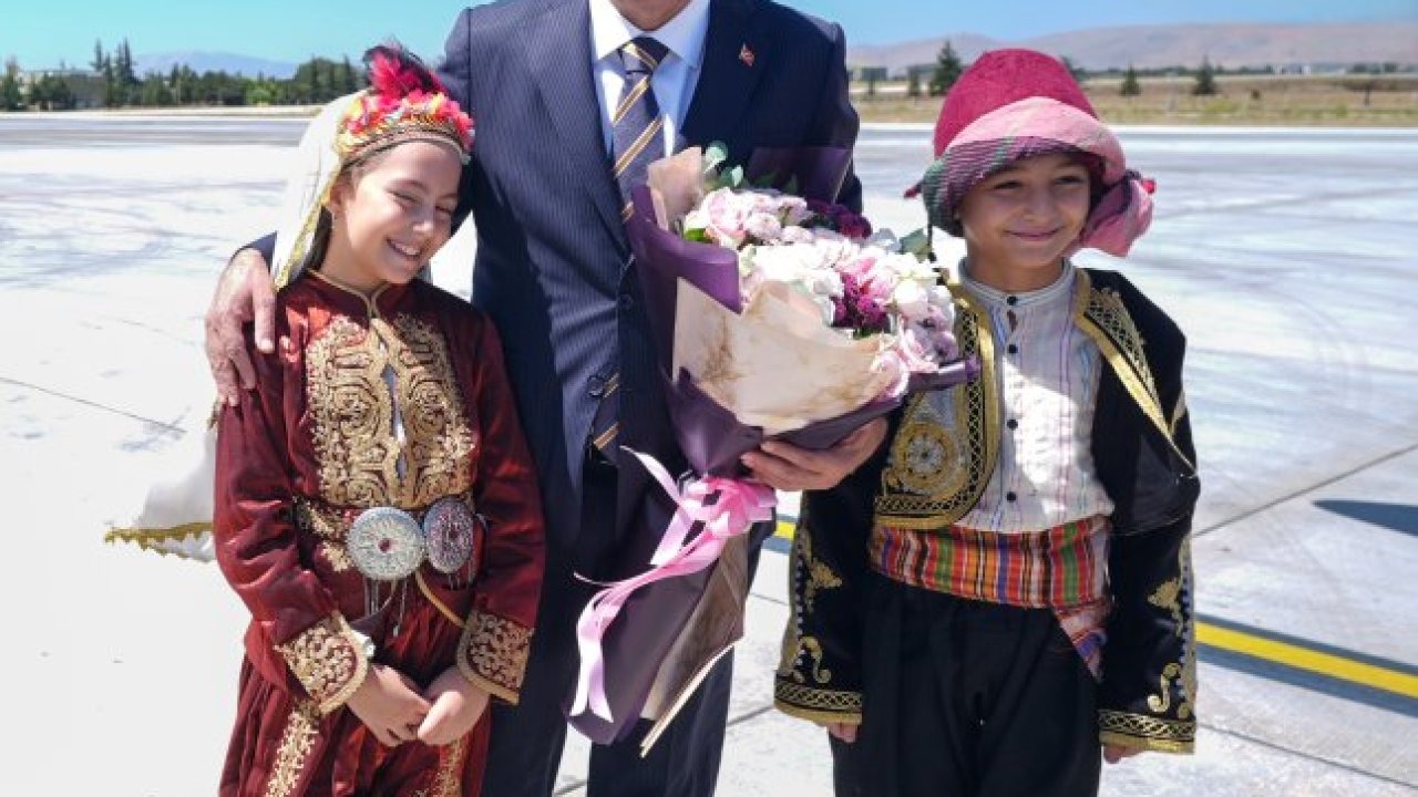 Cumhurbaşkanı Yardımcısı Yılmaz, AK Parti Konya İl Başkanlığı&#039;nda konuştu: