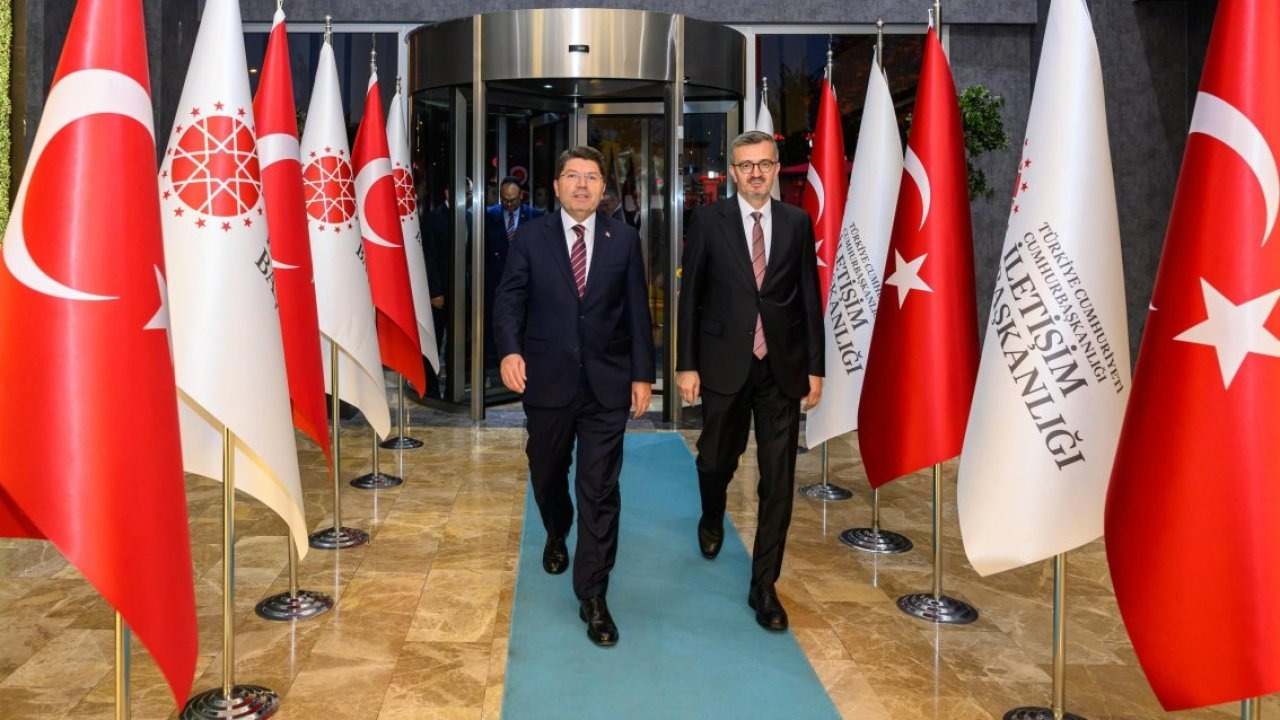 Adalet Bakanı Tunç, Cumhurbaşkanlığı İletişim Başkanı Duran ile bir araya geldi